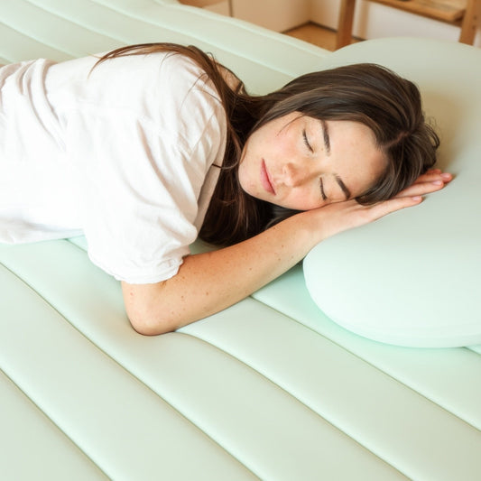 How to Stop Overheating at Night: Expert Tips for Hot Sleepers